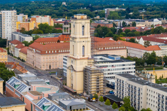 Luftbild der Garnisonkirche in Potsdam